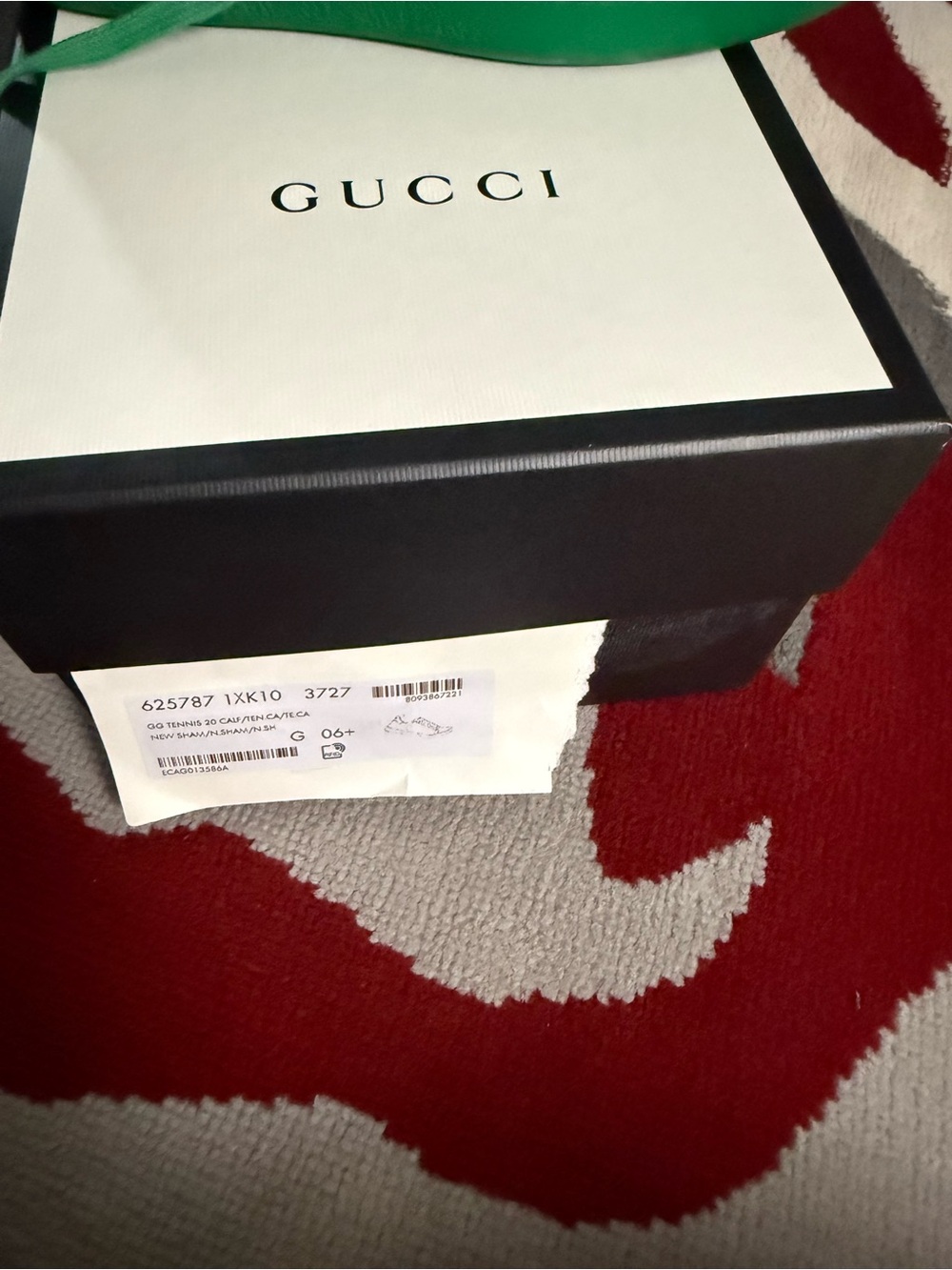 Gucci Green Embossed Leather Low-Top Sneakers - Picture 8 of 10